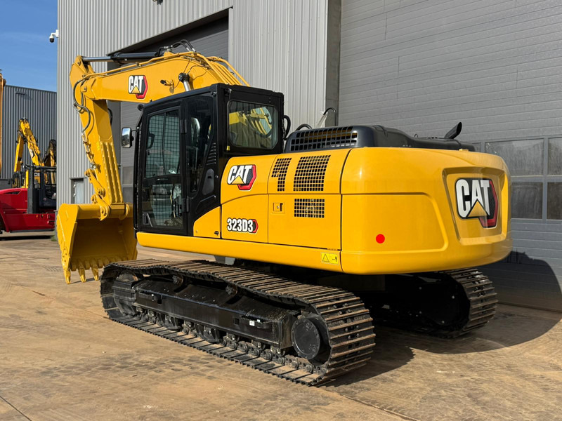 Caterpillar 323D3 - Верижен багер: снимка 3 Caterpillar 323D3 - Верижен багер: снимка 3
