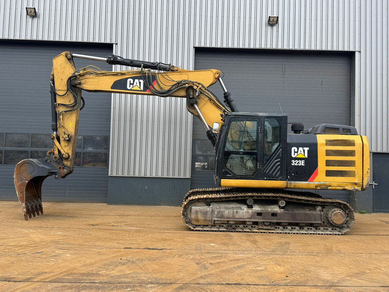 Caterpillar 323E - Верижен багер: снимка 1 Caterpillar 323E - Верижен багер: снимка 1