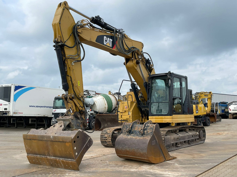 Caterpillar 325F LCR - Верижен багер: снимка 2 Caterpillar 325F LCR - Верижен багер: снимка 2
