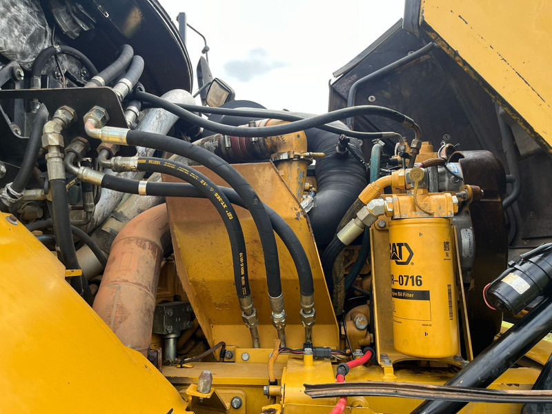 Лизинг на Caterpillar 730 Caterpillar 730: снимка 20