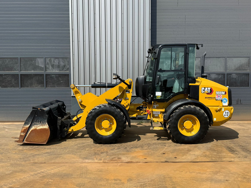 Caterpillar 908M - Колесен товарач: снимка 1 Caterpillar 908M - Колесен товарач: снимка 1