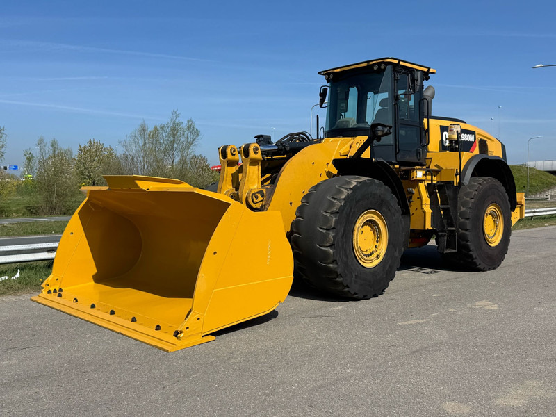 Caterpillar 980M - Колесен товарач: снимка 2 Caterpillar 980M - Колесен товарач: снимка 2