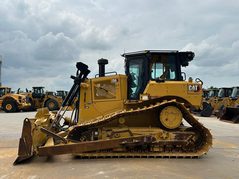 Caterpillar D6 LGP - Булдозер: снимка 1 Caterpillar D6 LGP - Булдозер: снимка 1