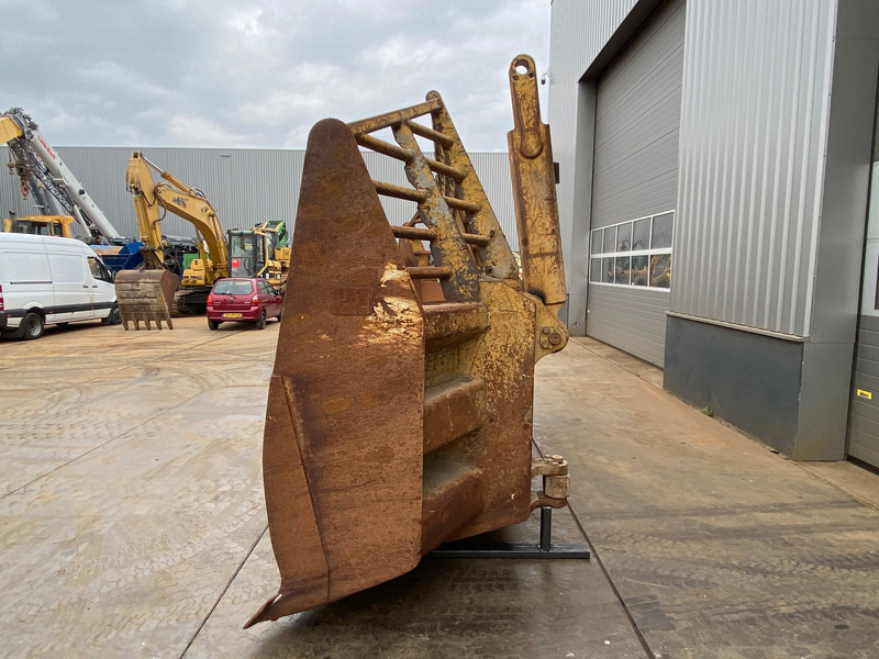 Caterpillar D9U Blade - Гребло: снимка 5 Caterpillar D9U Blade - Гребло: снимка 5