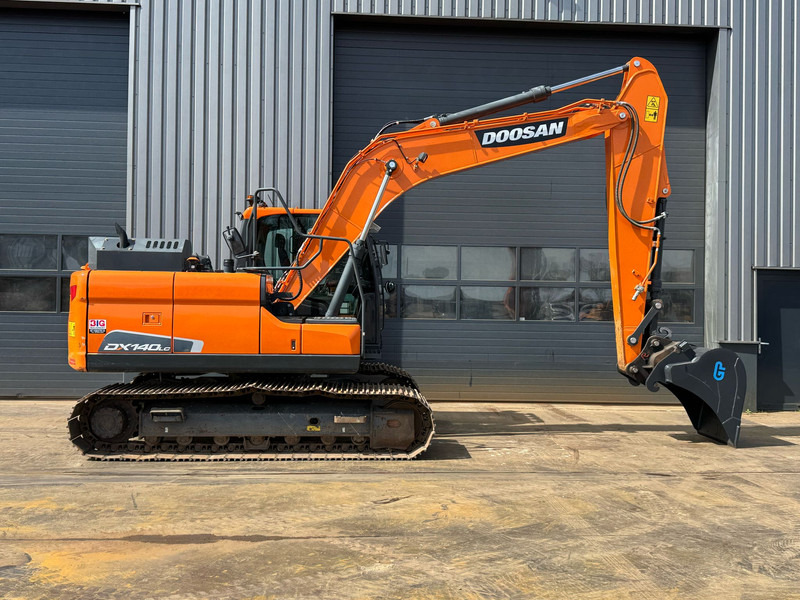 Doosan DX140LC-5 - CE / Verachtert CW30 - GP edge bucket - Верижен багер: снимка 4 Doosan DX140LC-5 - CE / Verachtert CW30 - GP edge bucket - Верижен багер: снимка 4