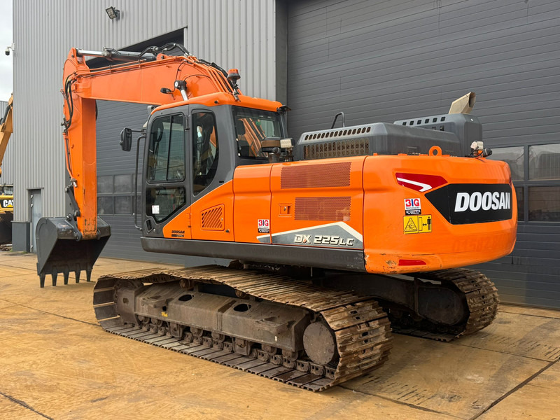 Doosan DX225LC-7 - Верижен багер: снимка 3 Doosan DX225LC-7 - Верижен багер: снимка 3