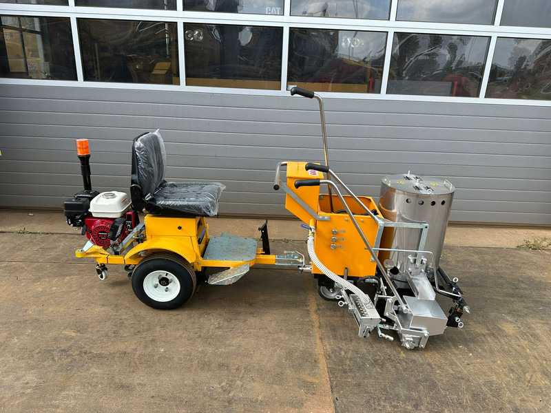 Giga power 860 Road Marking Machine - Техника за слагане на асфалт: снимка 5 Giga power 860 Road Marking Machine - Техника за слагане на асфалт: снимка 5