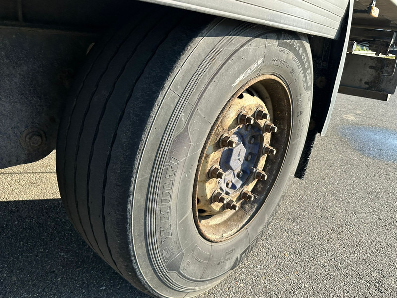 Рефрижератор полуремарке Gray and Adams Meat Hook Thermo King SLXE 400: снимка 14 Рефрижератор полуремарке Gray and Adams Meat Hook Thermo King SLXE 400: снимка 14