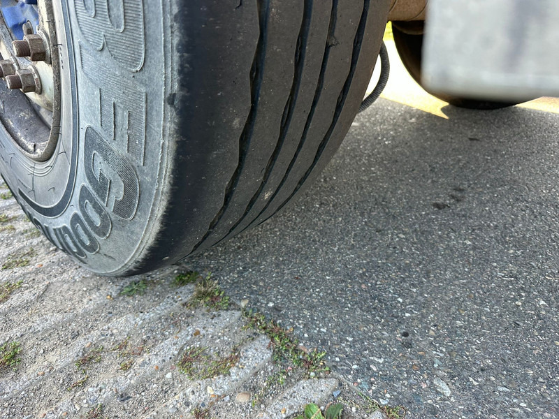 Рефрижератор полуремарке Gray and Adams Meat Hook Thermo King SLXE 400: снимка 11 Рефрижератор полуремарке Gray and Adams Meat Hook Thermo King SLXE 400: снимка 11