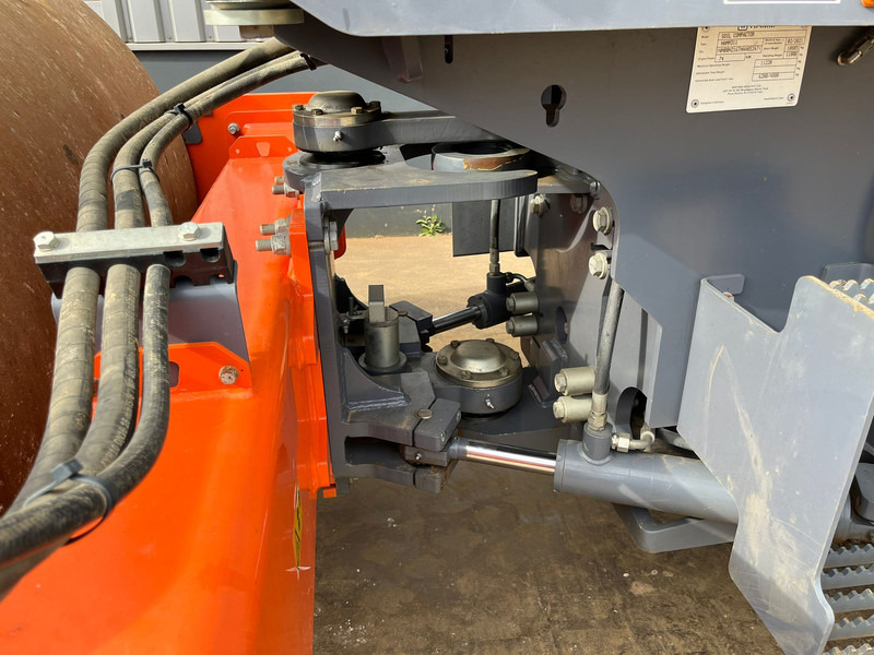 Валяк Hamm 311 Soil Compactor: снимка 9