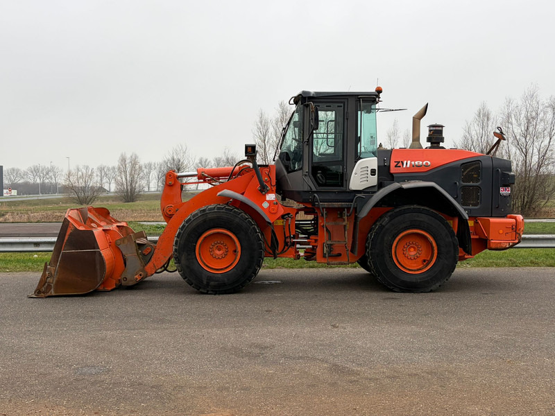 Hitachi ZW180-5B-TPDX - Колесен товарач: снимка 2 Hitachi ZW180-5B-TPDX - Колесен товарач: снимка 2