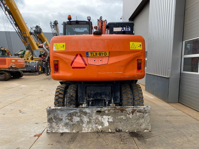Hitachi ZX140W-3 - Колесен багер: снимка 4 Hitachi ZX140W-3 - Колесен багер: снимка 4
