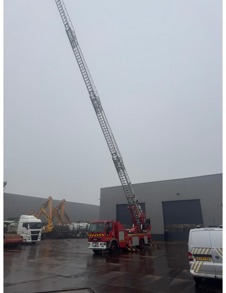 Iveco 130E23 4x2 Firetruck - Пожарна кола: снимка 2 Iveco 130E23 4x2 Firetruck - Пожарна кола: снимка 2