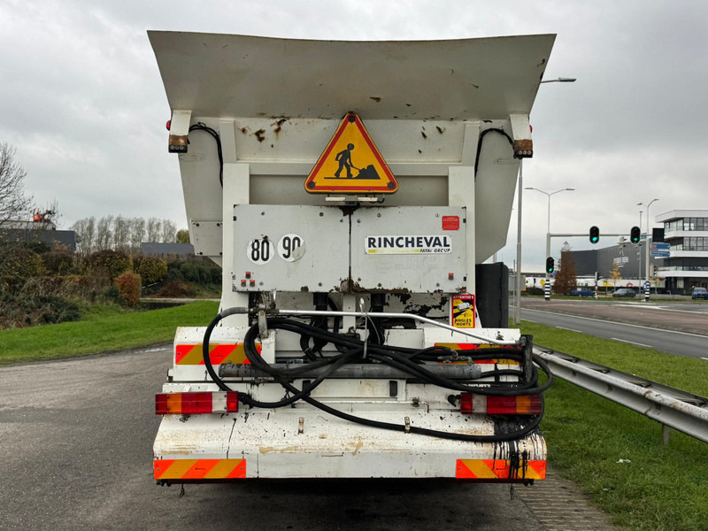 MERCEDESBENZ Axor 2533 6x2x4 Rincheval Bitumensprayer / chip spreader - Камион: снимка 4 MERCEDESBENZ Axor 2533 6x2x4 Rincheval Bitumensprayer / chip spreader - Камион: снимка 4