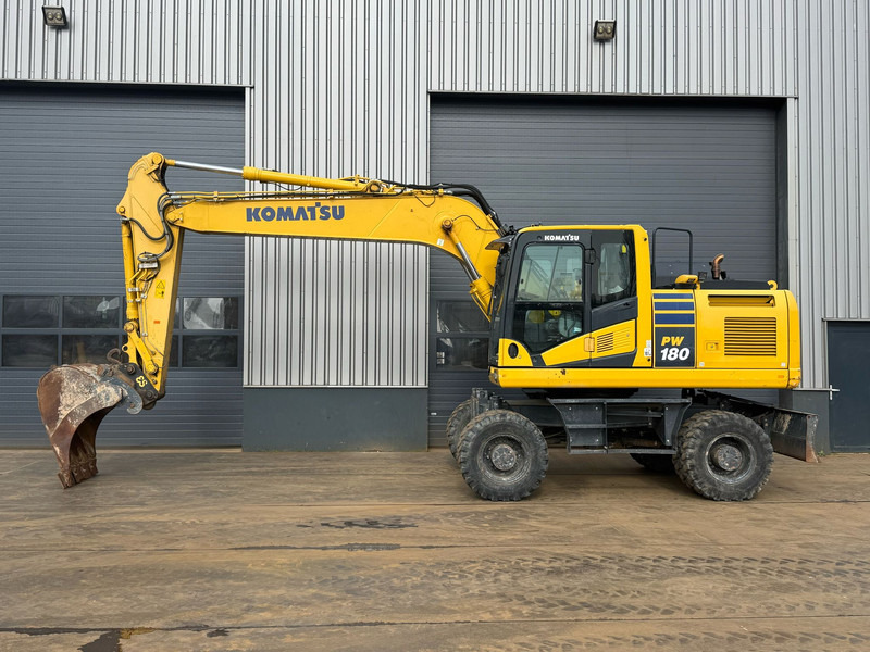 Komatsu PW180-11 - Колесен багер: снимка 1 Komatsu PW180-11 - Колесен багер: снимка 1