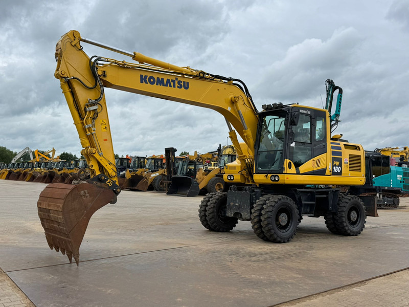 Komatsu PW180-11 - Колесен багер: снимка 2 Komatsu PW180-11 - Колесен багер: снимка 2