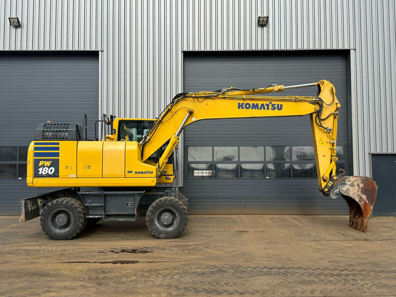 Komatsu PW180-11 - Колесен багер: снимка 5 Komatsu PW180-11 - Колесен багер: снимка 5