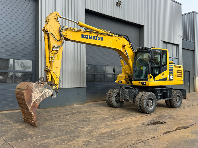 Komatsu PW180-11 - Колесен багер: снимка 3 Komatsu PW180-11 - Колесен багер: снимка 3