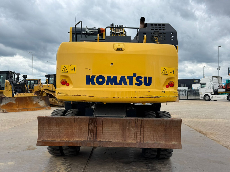 Komatsu PW180-11 - Колесен багер: снимка 4 Komatsu PW180-11 - Колесен багер: снимка 4