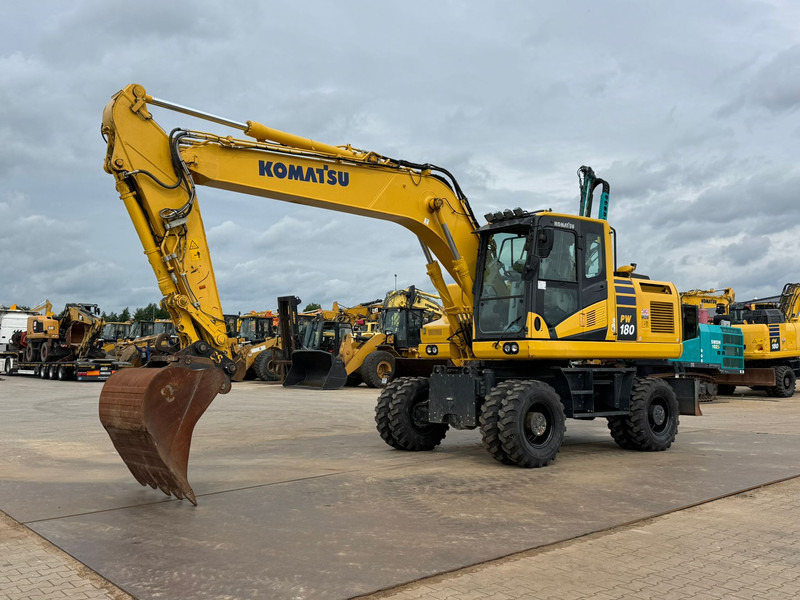 Komatsu PW180-11 - Колесен багер: снимка 2 Komatsu PW180-11 - Колесен багер: снимка 2