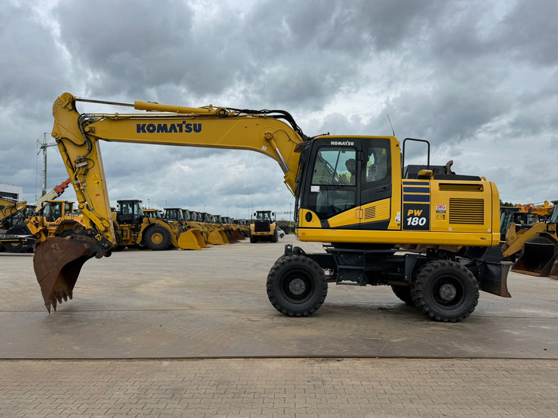 Komatsu PW180-11 - Колесен багер: снимка 1 Komatsu PW180-11 - Колесен багер: снимка 1