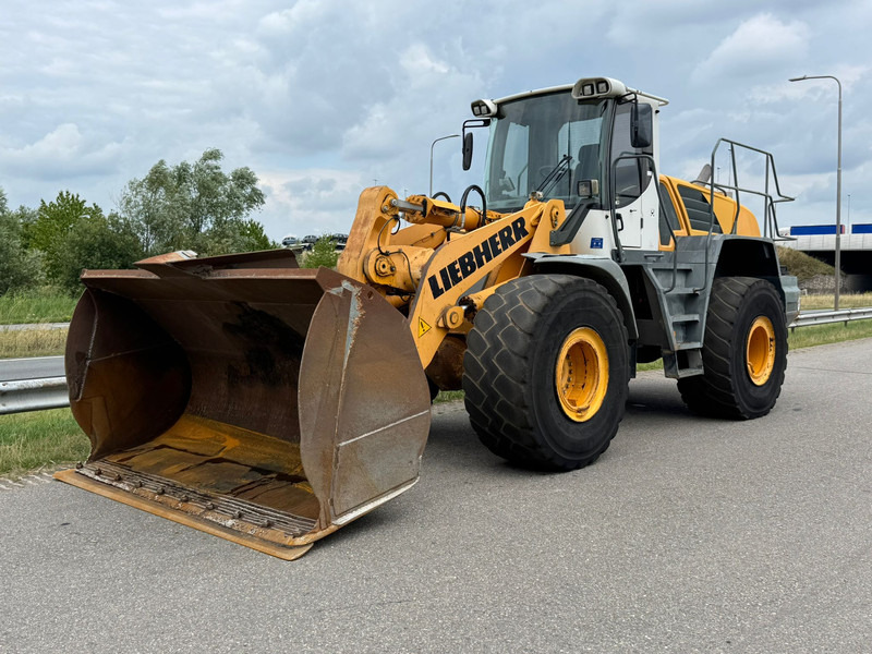 Liebherr L566 2plus2 - Колесен товарач: снимка 2 Liebherr L566 2plus2 - Колесен товарач: снимка 2