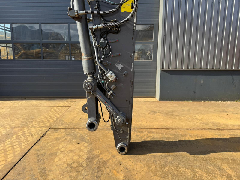 Верижен багер Volvo EC250ENL: снимка 8