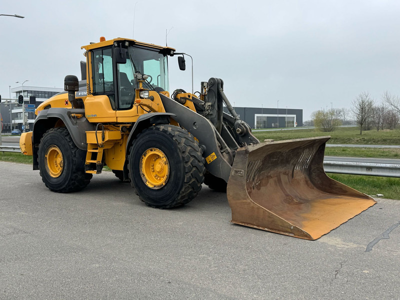 Колесен товарач Volvo L110H: снимка 7