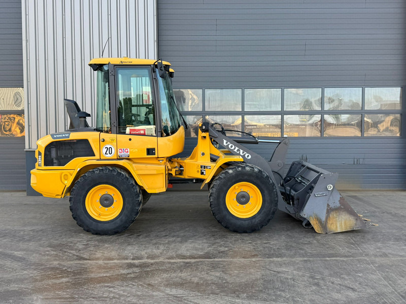 Volvo L30G - Колесен товарач: снимка 5 Volvo L30G - Колесен товарач: снимка 5