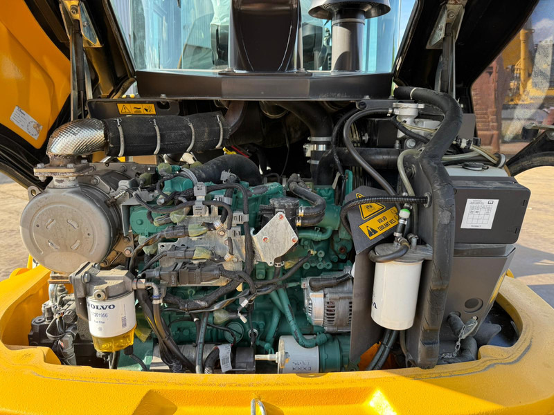 Колесен товарач Volvo L30G: снимка 19