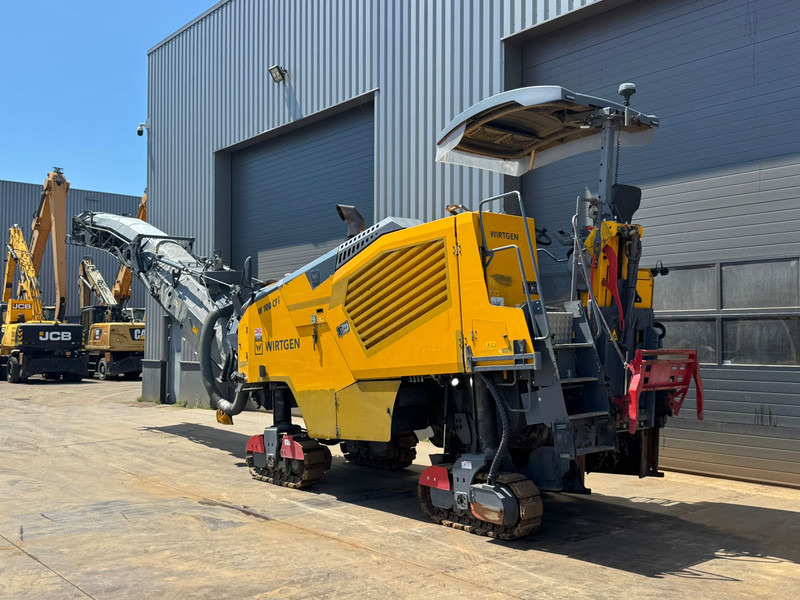 Wirtgen W100CFI - Техника за слагане на асфалт: снимка 3 Wirtgen W100CFI - Техника за слагане на асфалт: снимка 3
