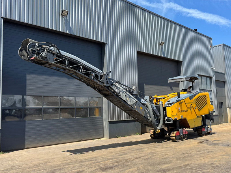 Wirtgen W100CFI - Техника за слагане на асфалт: снимка 2 Wirtgen W100CFI - Техника за слагане на асфалт: снимка 2