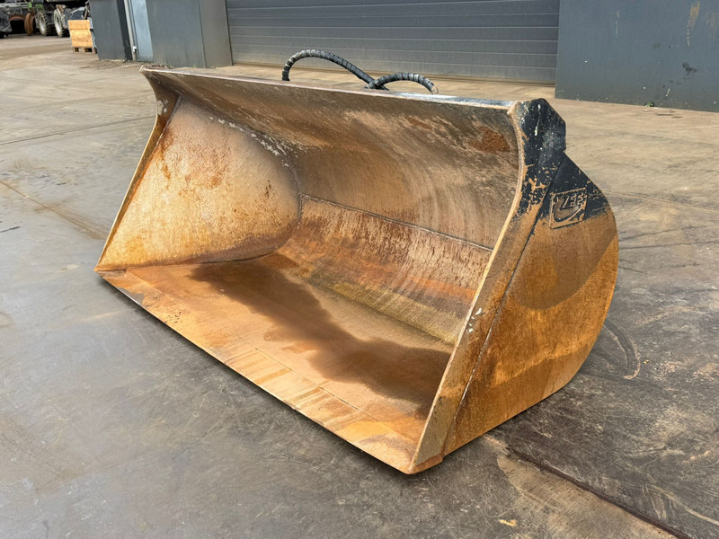 ZFE Side-Tilting bucket - Кофа: снимка 3 ZFE Side-Tilting bucket - Кофа: снимка 3