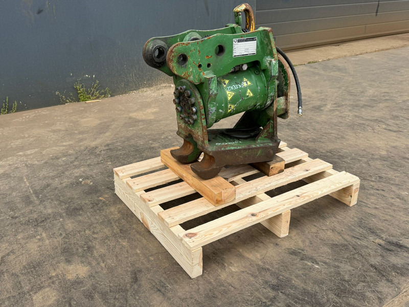 Powertilt Xtra Tilt CAT 302 - Бързо сменник: снимка 3 Powertilt Xtra Tilt CAT 302 - Бързо сменник: снимка 3