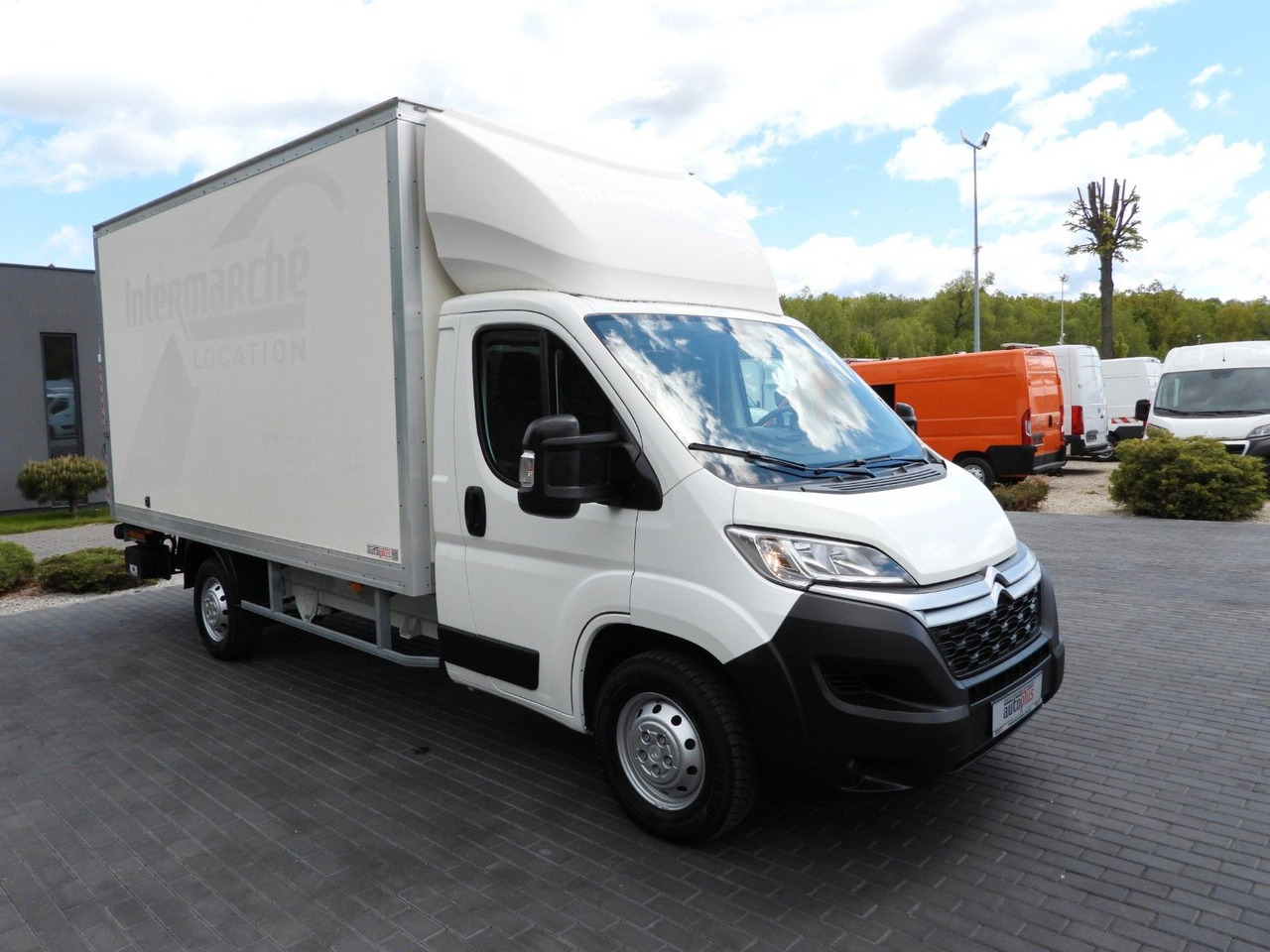 Citroën JUMPER KOFFER AUFZUG 8 PALETTEN TEMPOMAT NAVI Citroën JUMPER KOFFER AUFZUG 8 PALETTEN TEMPOMAT NAVI - Лекотоварен автомобил фургон: снимка 4 Citroën JUMPER KOFFER AUFZUG 8 PALETTEN TEMPOMAT NAVI Citroën JUMPER KOFFER AUFZUG 8 PALETTEN TEMPOMAT NAVI - Лекотоварен автомобил фургон: снимка 4