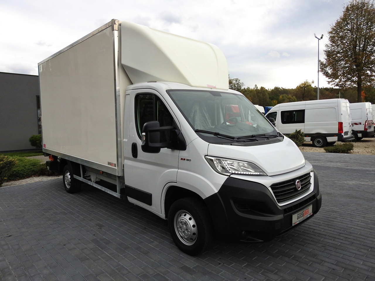 FIAT DUCATO BOX LIFT 8 PALLETS CRUISE CONTROL NAVIGATION AIR CONDITIONING LED LIGHTS 130HP - Лекотоварен автомобил фургон: снимка 4 FIAT DUCATO BOX LIFT 8 PALLETS CRUISE CONTROL NAVIGATION AIR CONDITIONING LED LIGHTS 130HP - Лекотоварен автомобил фургон: снимка 4