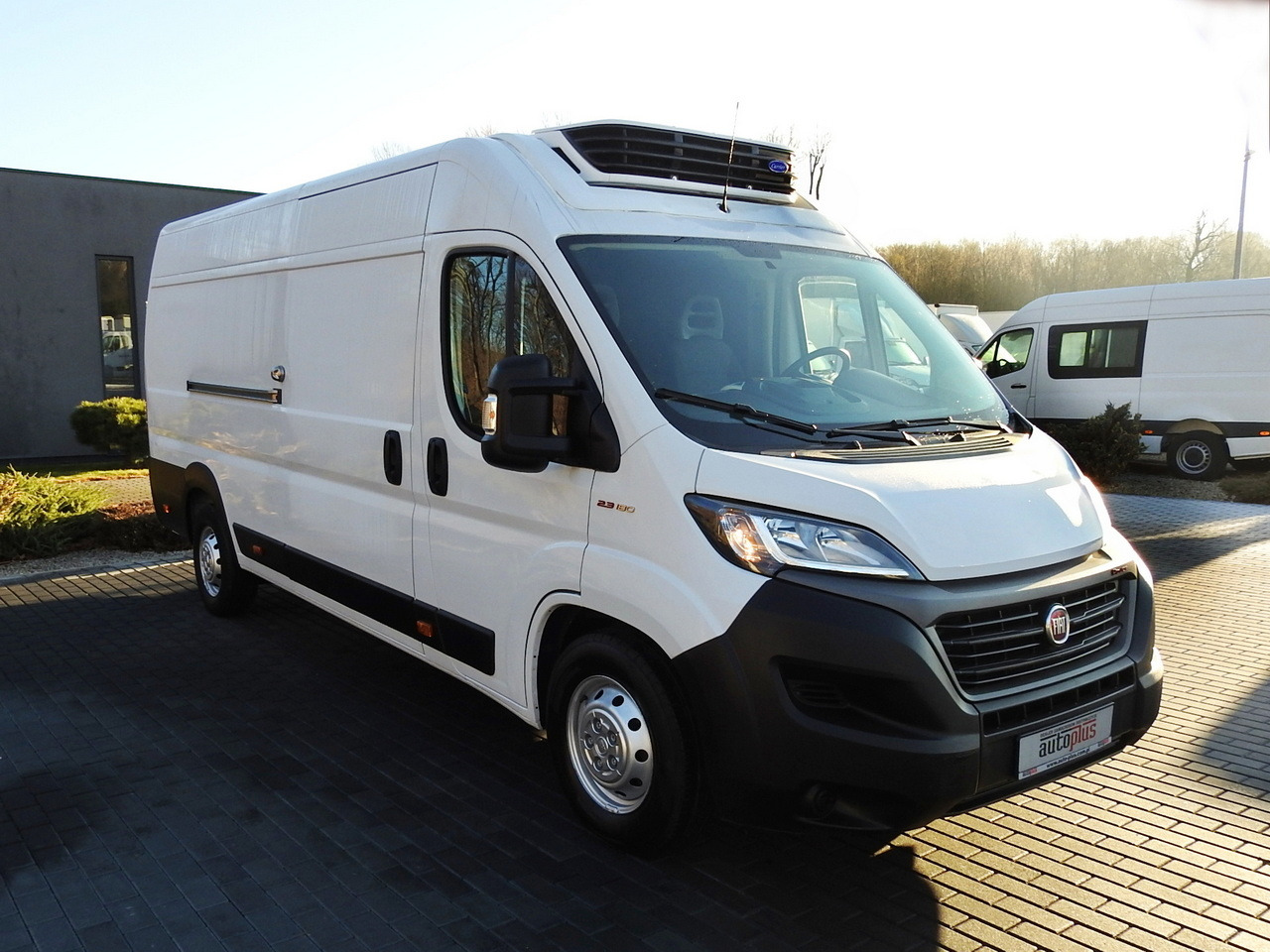FIAT DUCATO REFRIGERATOR VAN -10*C POWER SUPPLY 230V AIR CONDITIONING 175HP - Хладилен бус: снимка 4 FIAT DUCATO REFRIGERATOR VAN -10*C POWER SUPPLY 230V AIR CONDITIONING 175HP - Хладилен бус: снимка 4