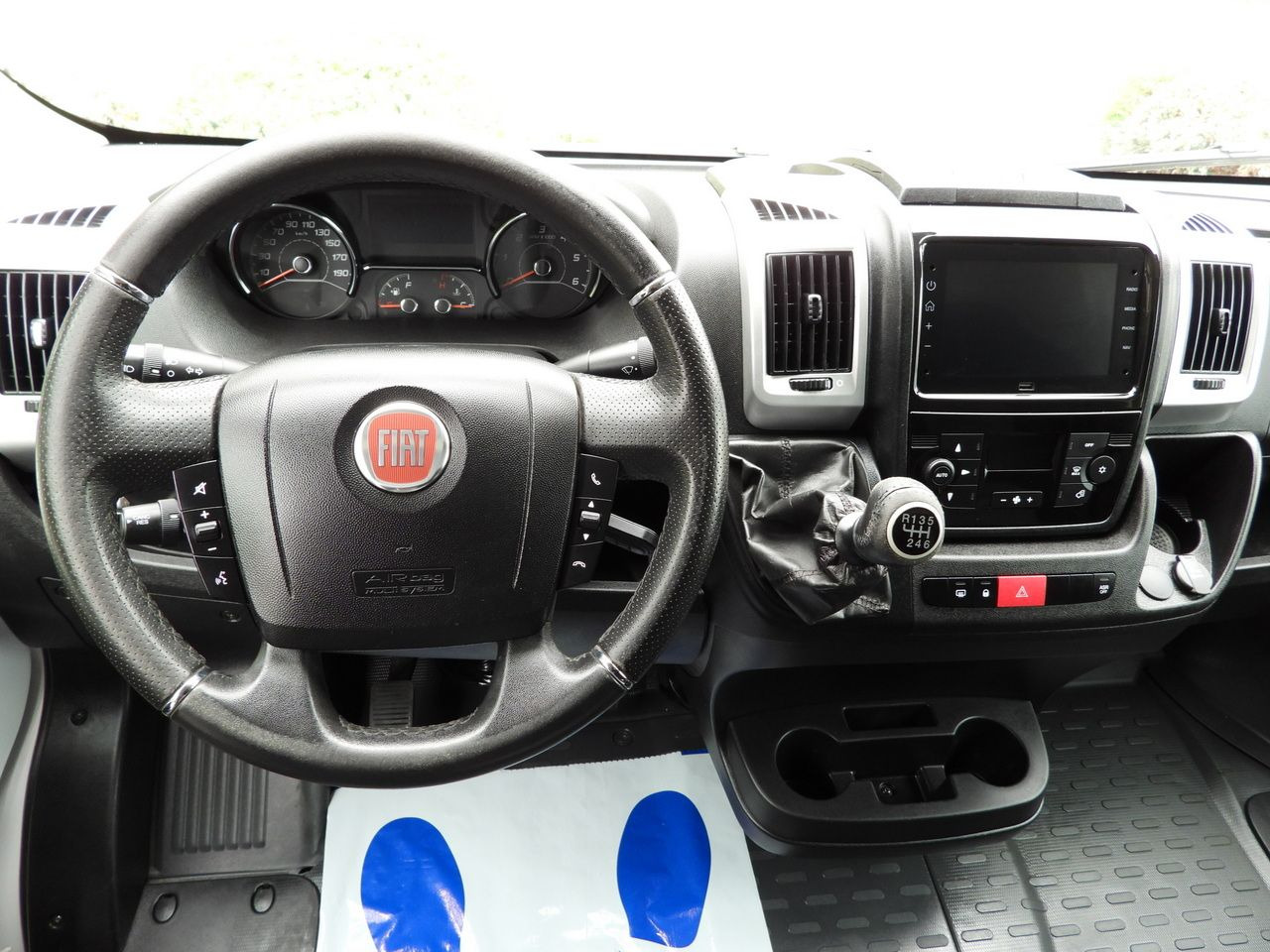 FIAT DUCATO TARPAULIN 9 PALLETS CRUISE CONTROL LED LIGHTS PNEUMATICS AIR CONDITIONING 180HP - Брезентов бус: снимка 2 FIAT DUCATO TARPAULIN 9 PALLETS CRUISE CONTROL LED LIGHTS PNEUMATICS AIR CONDITIONING 180HP - Брезентов бус: снимка 2