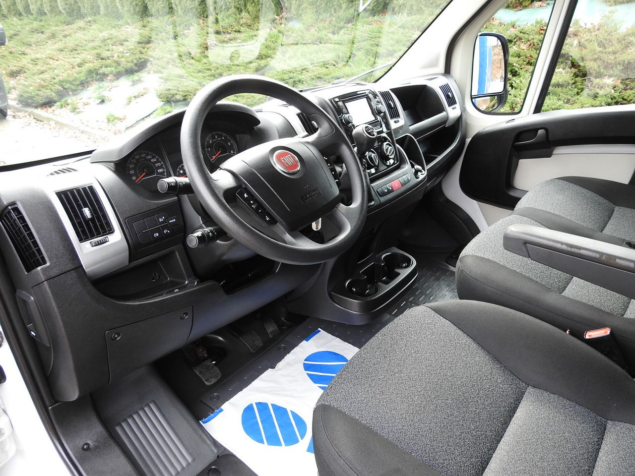 FIAT DUCATO TARPAULIN LIFT 9 PALLETS WEBASTO CRUISE CONTROL A/C LED LAMP 180HP - Брезентов бус: снимка 2 FIAT DUCATO TARPAULIN LIFT 9 PALLETS WEBASTO CRUISE CONTROL A/C LED LAMP 180HP - Брезентов бус: снимка 2