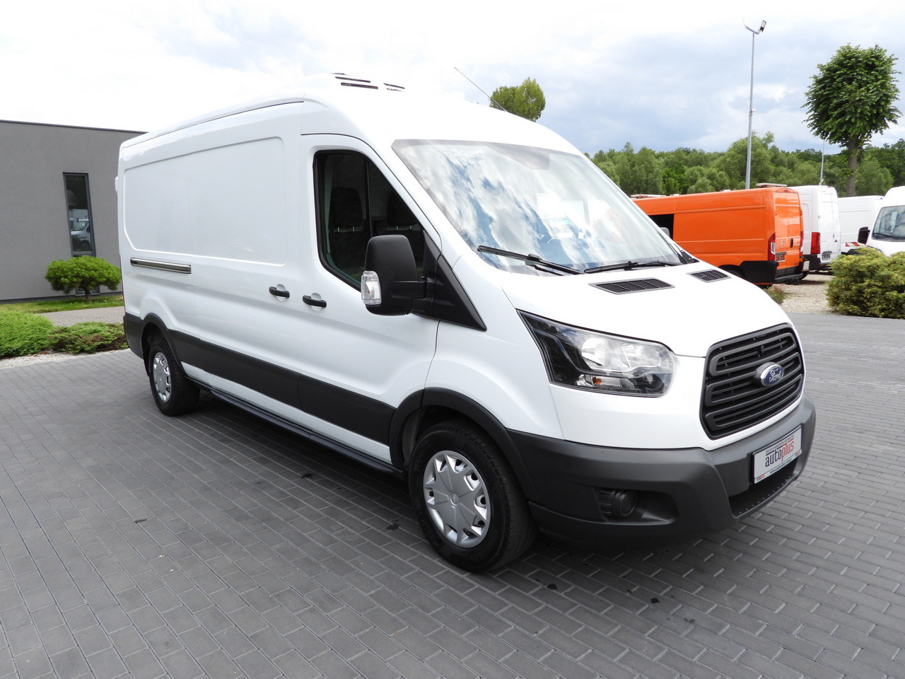 FORD TRANSIT REFRIGERATOR VAN 5*C AIR CONDITIONING 105HP - Хладилен бус: снимка 4 FORD TRANSIT REFRIGERATOR VAN 5*C AIR CONDITIONING 105HP - Хладилен бус: снимка 4