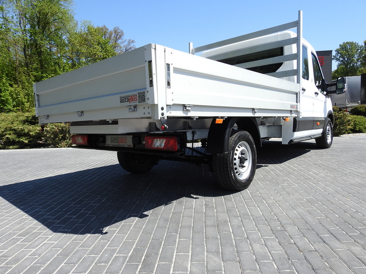 Бус с двойна кабина FORD TRANSIT STAKE BODY DOUBLE CABIN DOKA 7 SEATS AIR CONDITIONING  130HP: снимка 19 Бус с двойна кабина FORD TRANSIT STAKE BODY DOUBLE CABIN DOKA 7 SEATS AIR CONDITIONING  130HP: снимка 19