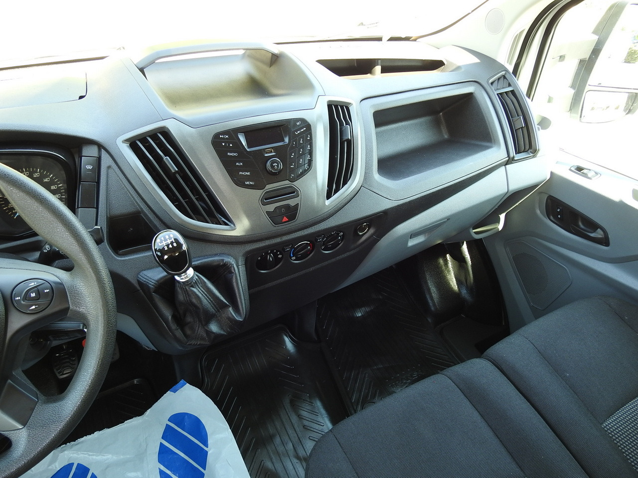 Бус с двойна кабина FORD TRANSIT STAKE BODY DOUBLE CABIN DOKA 7 SEATS AIR CONDITIONING  130HP: снимка 25 Бус с двойна кабина FORD TRANSIT STAKE BODY DOUBLE CABIN DOKA 7 SEATS AIR CONDITIONING  130HP: снимка 25