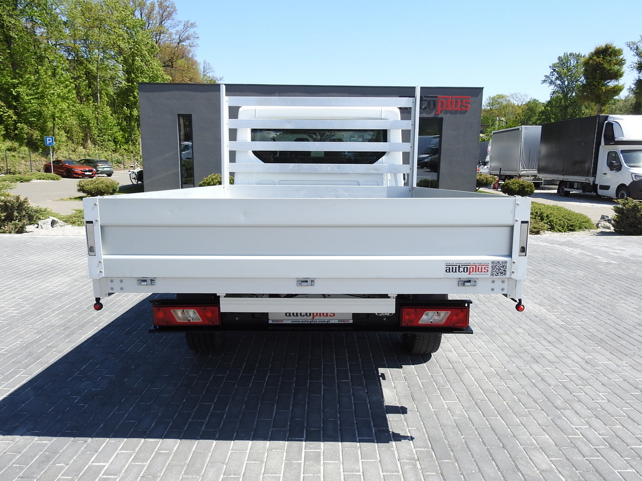 Бус с двойна кабина FORD TRANSIT STAKE BODY DOUBLE CABIN DOKA 7 SEATS AIR CONDITIONING  130HP: снимка 10 Бус с двойна кабина FORD TRANSIT STAKE BODY DOUBLE CABIN DOKA 7 SEATS AIR CONDITIONING  130HP: снимка 10