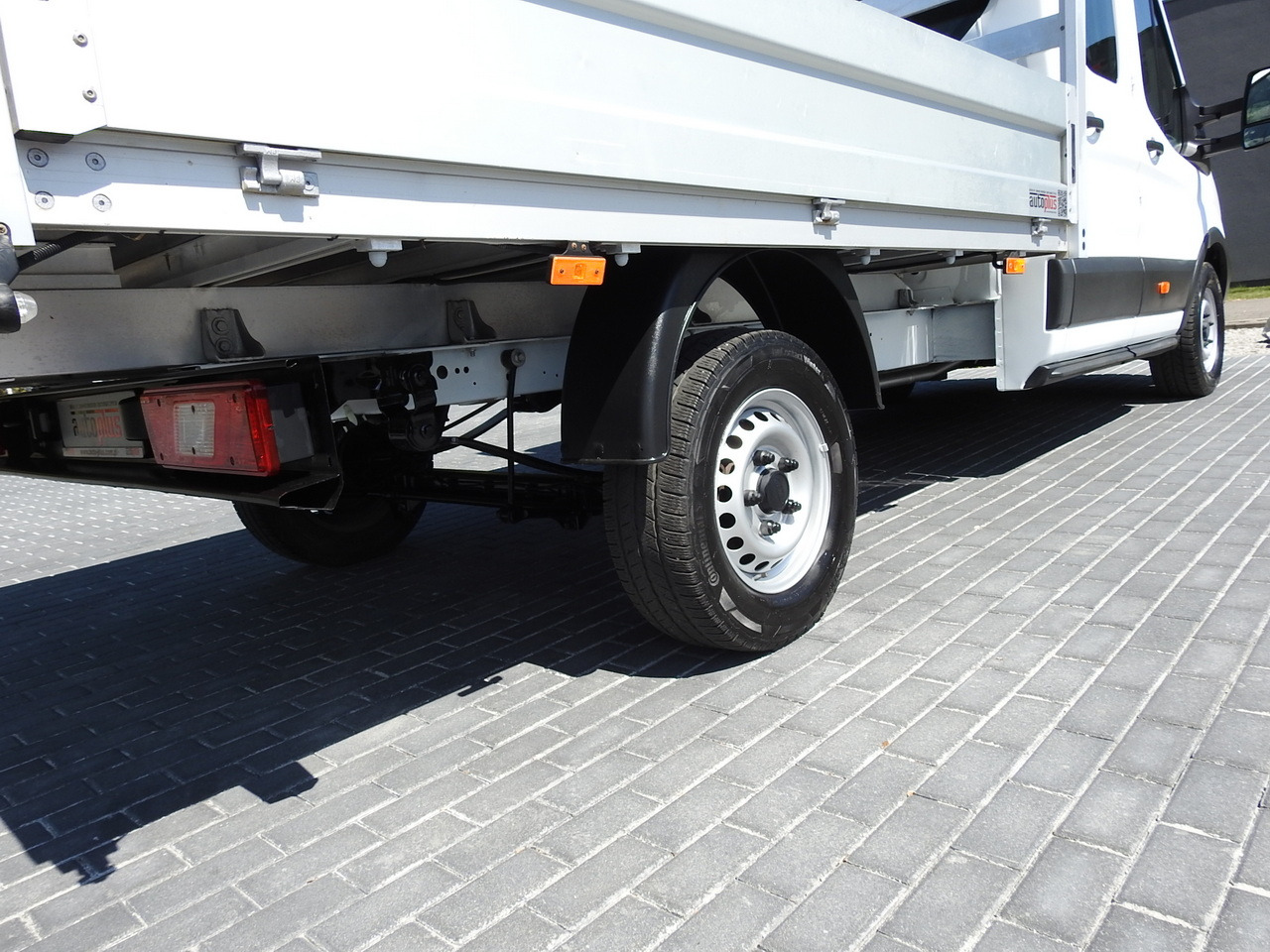 Бус с двойна кабина FORD TRANSIT STAKE BODY DOUBLE CABIN DOKA 7 SEATS AIR CONDITIONING  130HP: снимка 16 Бус с двойна кабина FORD TRANSIT STAKE BODY DOUBLE CABIN DOKA 7 SEATS AIR CONDITIONING  130HP: снимка 16