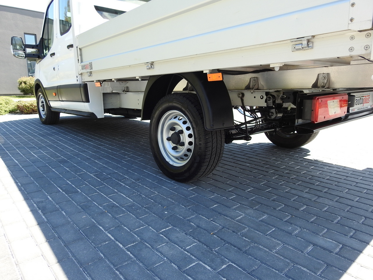 Бус с двойна кабина FORD TRANSIT STAKE BODY DOUBLE CABIN DOKA 7 SEATS AIR CONDITIONING  130HP: снимка 15 Бус с двойна кабина FORD TRANSIT STAKE BODY DOUBLE CABIN DOKA 7 SEATS AIR CONDITIONING  130HP: снимка 15