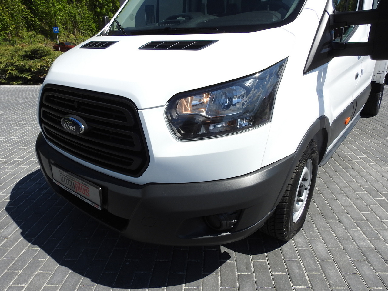 Бус с двойна кабина FORD TRANSIT STAKE BODY DOUBLE CABIN DOKA 7 SEATS AIR CONDITIONING  130HP: снимка 17 Бус с двойна кабина FORD TRANSIT STAKE BODY DOUBLE CABIN DOKA 7 SEATS AIR CONDITIONING  130HP: снимка 17