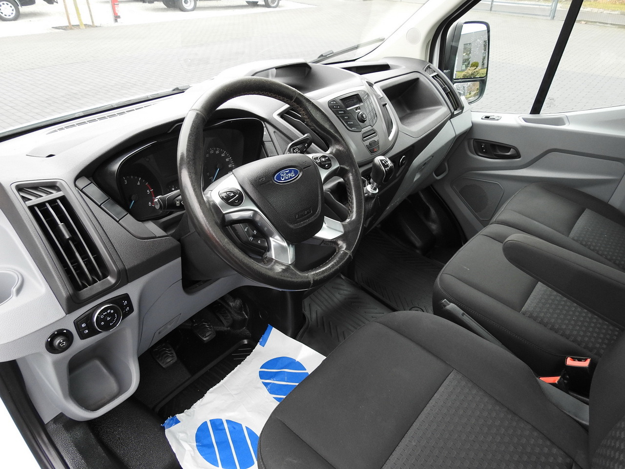 FORD TRANSIT TIPPER CRUISE CONTROL AIR CONDITIONING TWIN WHEELS  170HP - Бус самосвал: снимка 2 FORD TRANSIT TIPPER CRUISE CONTROL AIR CONDITIONING TWIN WHEELS  170HP - Бус самосвал: снимка 2