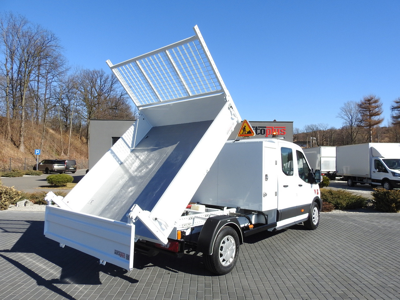 FORD TRANSIT  TIPPER DOUBLE CABIN DOKA 6 SEATS CRUISE CONTROL AIR CONDITIONING  130HP - Бус самосвал: снимка 3 FORD TRANSIT  TIPPER DOUBLE CABIN DOKA 6 SEATS CRUISE CONTROL AIR CONDITIONING  130HP - Бус самосвал: снимка 3