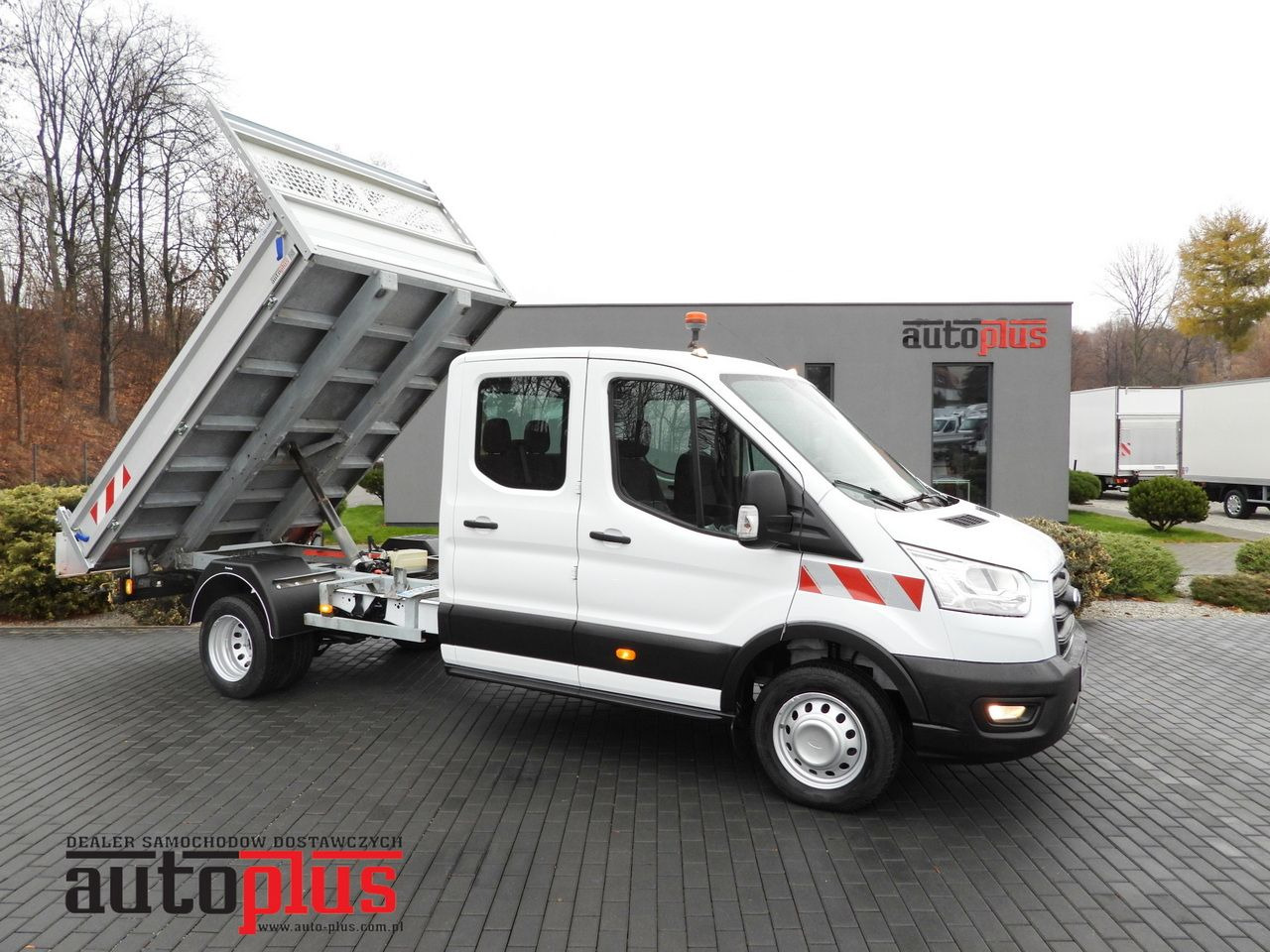 FORD TRANSIT TIPPER DOUBLE CABIN DOKA 6 SEATS CRUISE CONTROL LED LIGHTS TWIN WHEELS AIR CONDITIONING 170HP - Бус самосвал: снимка 1 FORD TRANSIT TIPPER DOUBLE CABIN DOKA 6 SEATS CRUISE CONTROL LED LIGHTS TWIN WHEELS AIR CONDITIONING 170HP - Бус самосвал: снимка 1