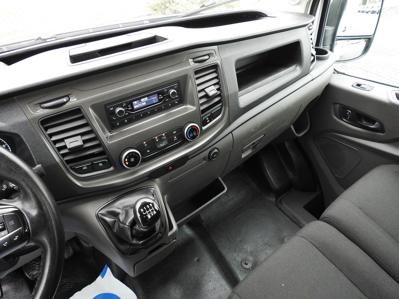 Бус самосвал FORD TRANSIT TIPPER LED LIGHTS TWIN WHEELS AIR CONDITIONING  130HP: снимка 31